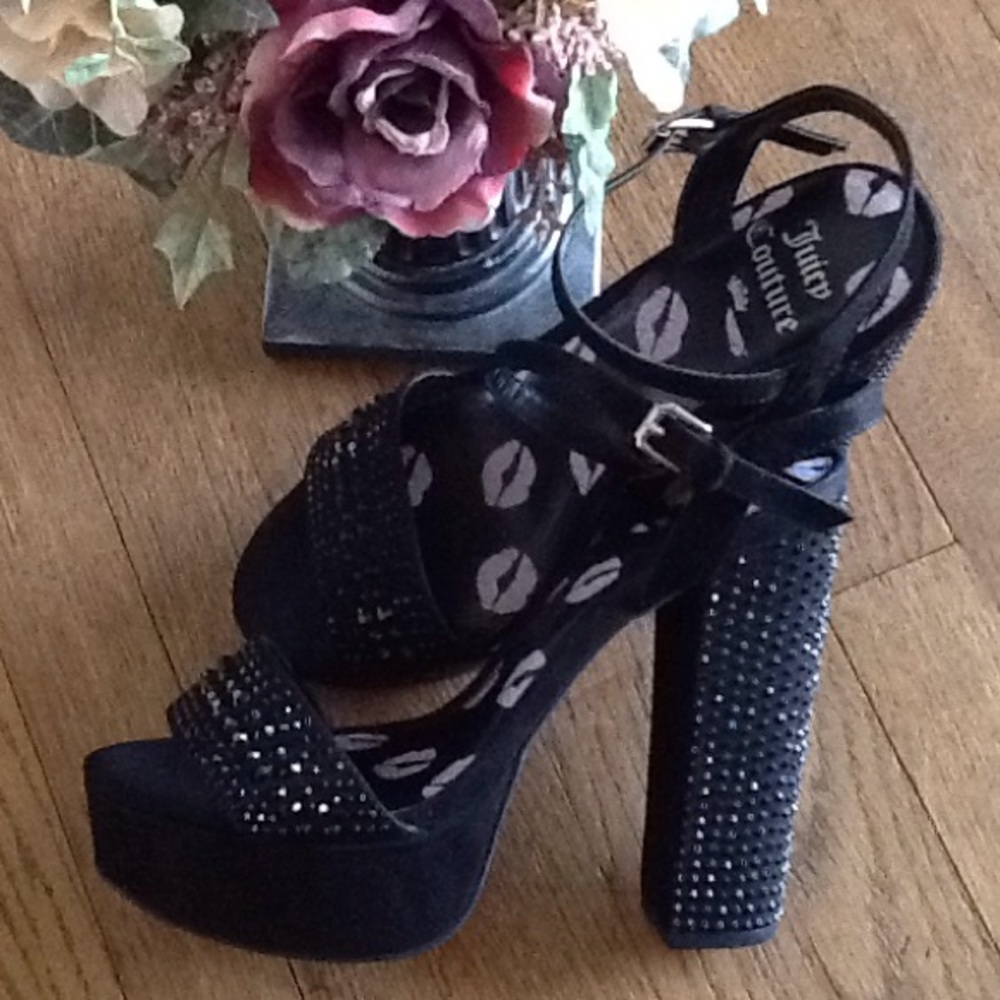 💋Gorgeous Juicy Couture Platform Blingy Heels💋